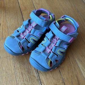 Cat and Jack Kids Hiking Sandals (size 9)